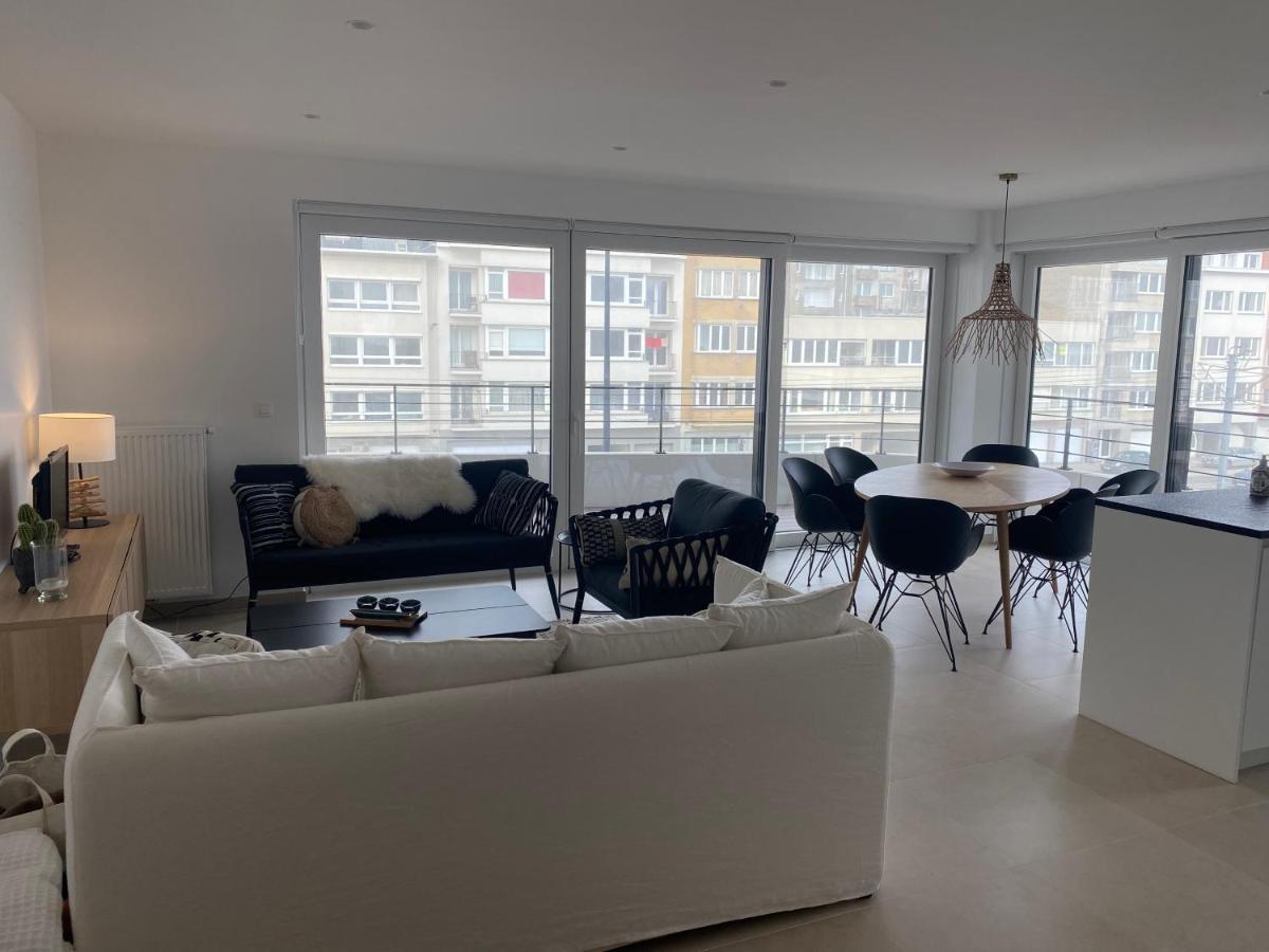 Lichtrijk 2-Slaapkamerappartement Met Zeezicht En Gratis Parking Oostende Dış mekan fotoğraf